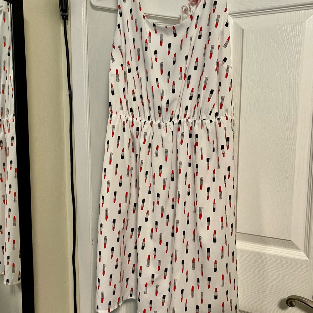 XL Lipstick Dress